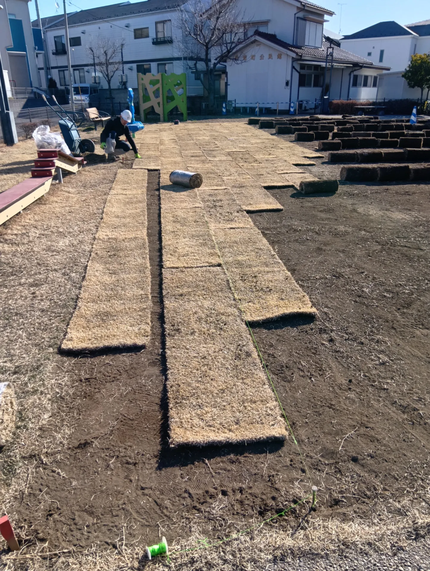 さいたま市　愛宕ふれあい広場　芝張
