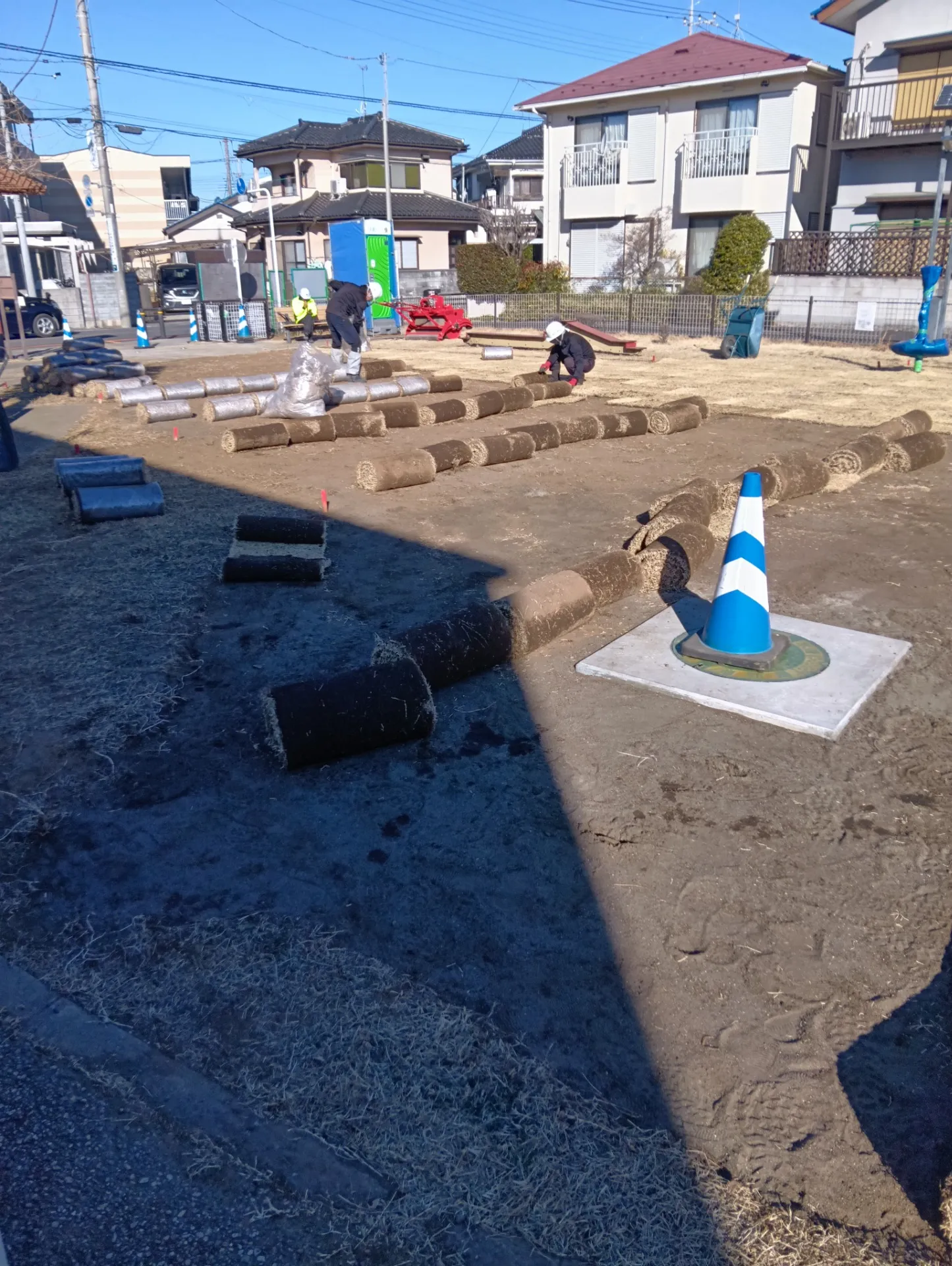 さいたま市　愛宕ふれあい広場　芝張