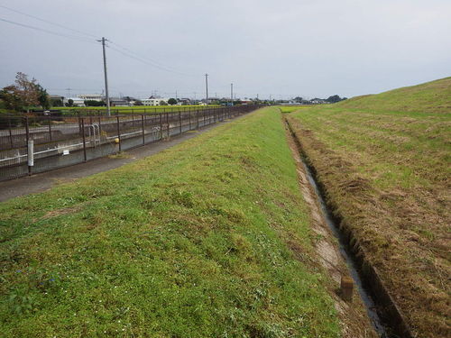 水資源機構　用水路除草工事