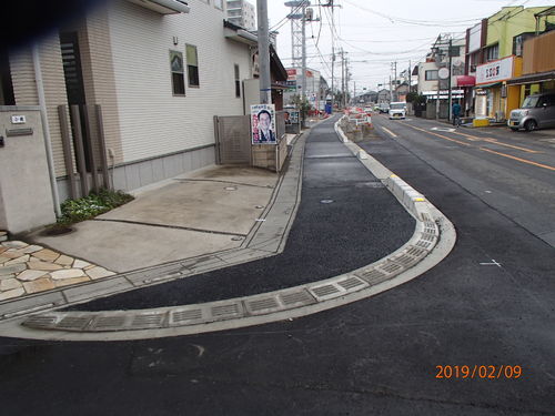 岩槻駅西口土地区画整理事業　区画道路１号線外築造工事